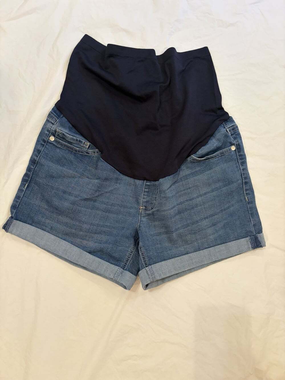 Time and Tru Women's Maternity Roll Cuff Shorts Women's Small(4/6) Blue Med Wash